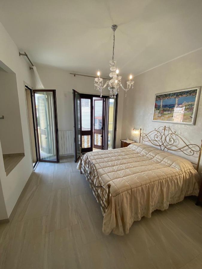Romantica برينديسي المظهر الخارجي الصورة